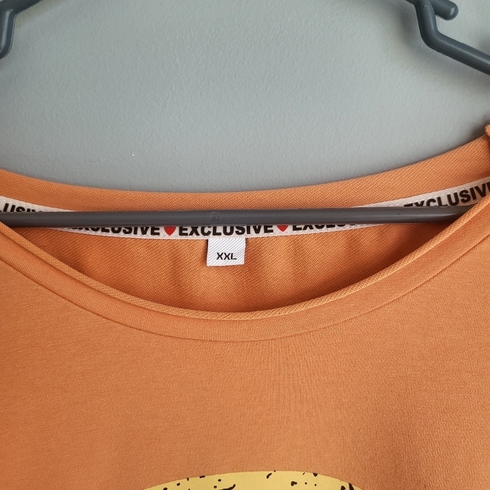 Orange "Peace Love" lightweight rolled edge sweatshirt - Picture 5 of 5